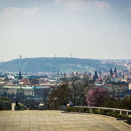 Apartament Onsite Free Garage Parking, 10Min Centre By Bus Praga Zewnętrze zdjęcie