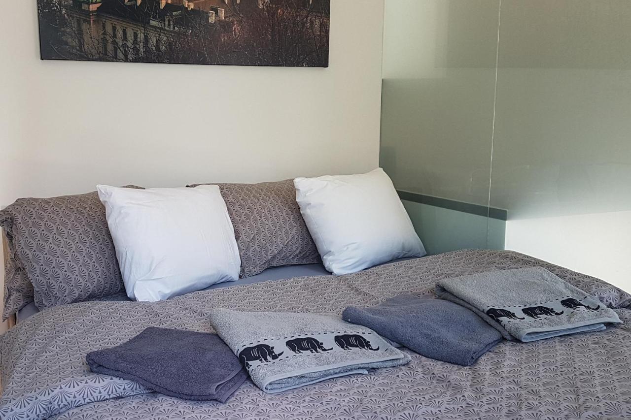 Apartament Onsite Free Garage Parking, 10Min Centre By Bus Praga Zewnętrze zdjęcie